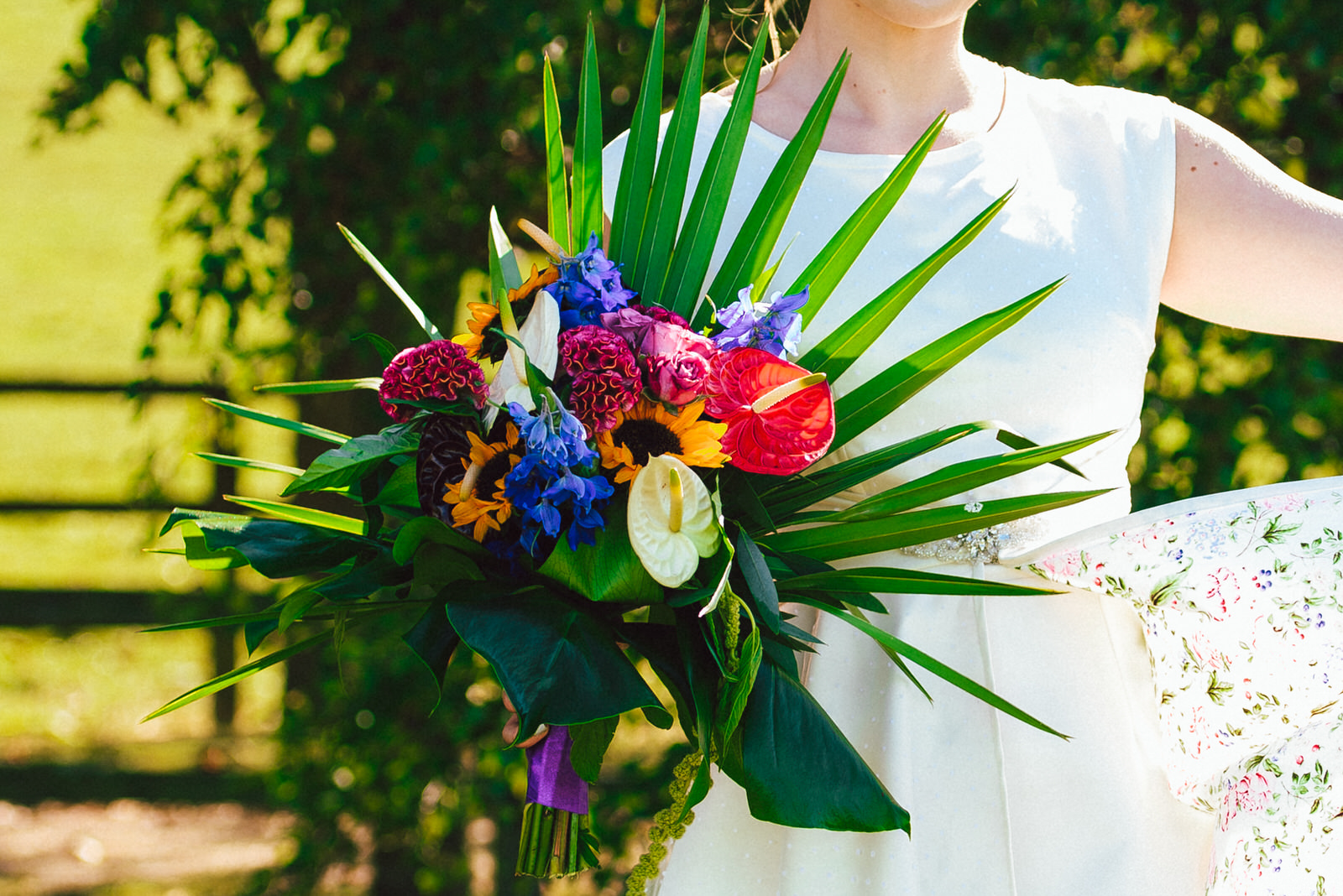 garden-weedon-tropical-bouquet-1